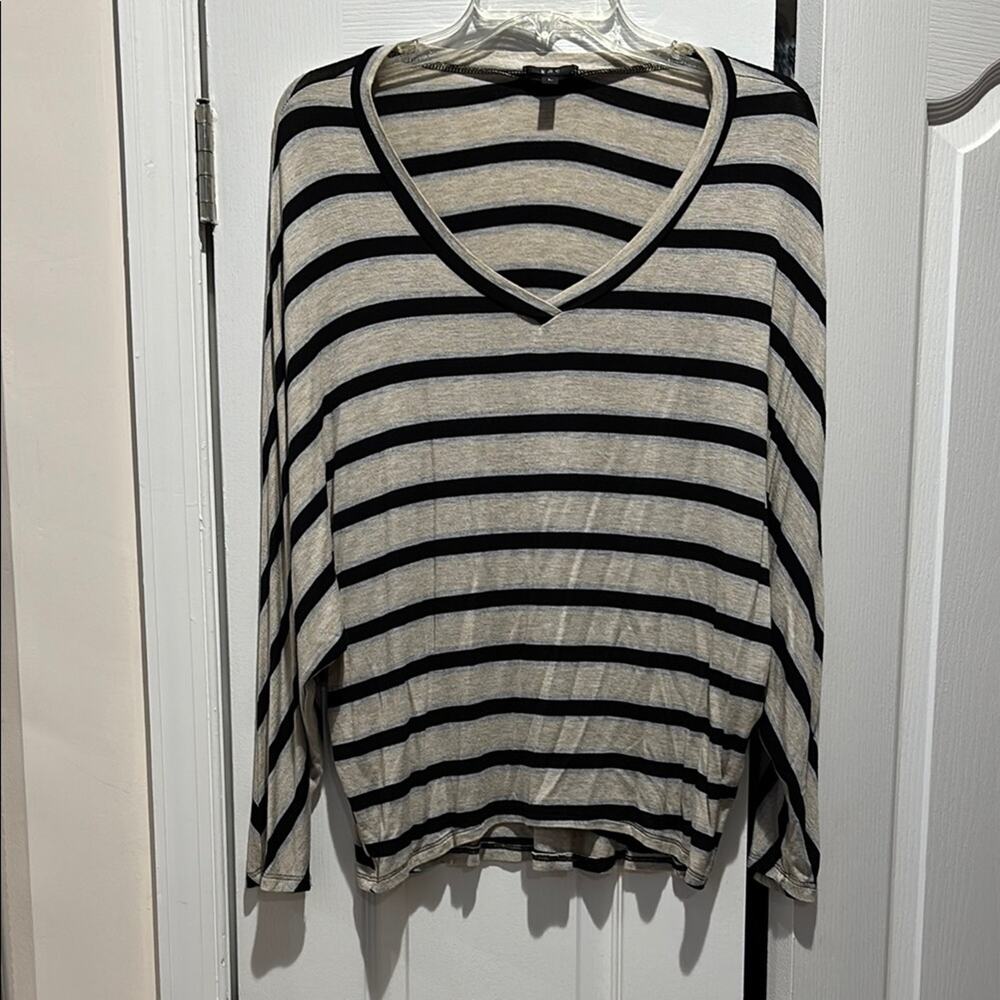 K & C tan black Striped V-Neck Long dolman Sleeve Top in euc - Picture 1 of 7